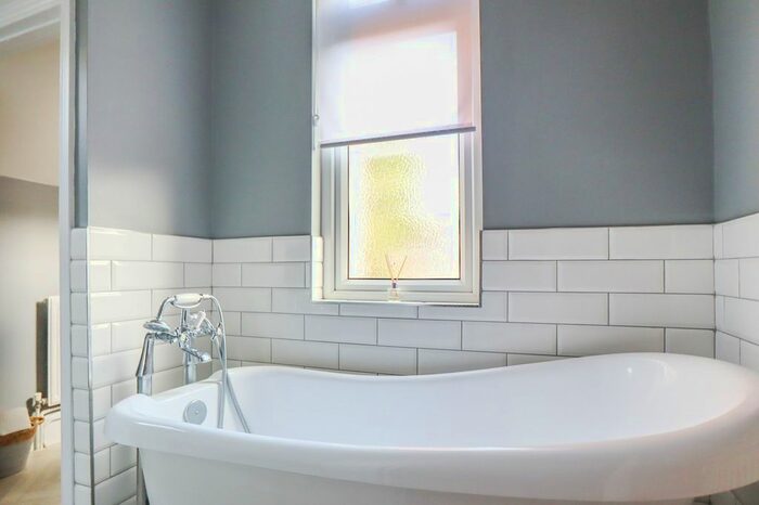 2 Bedroom Flat To Rent In Carlton Road, Harpenden, AL5