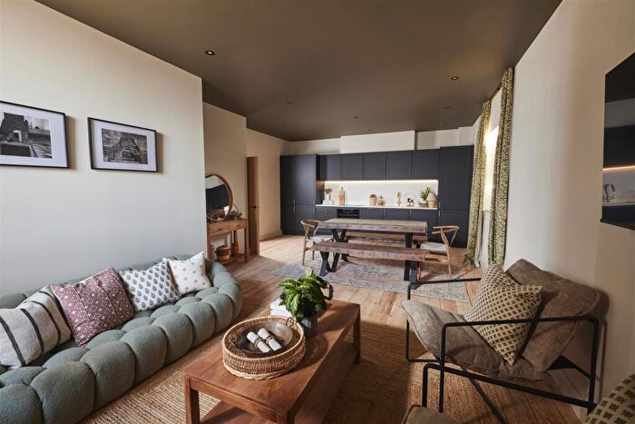 2 Bedroom Flat To Rent In Flat, Paternoster House, Exeter, EX4