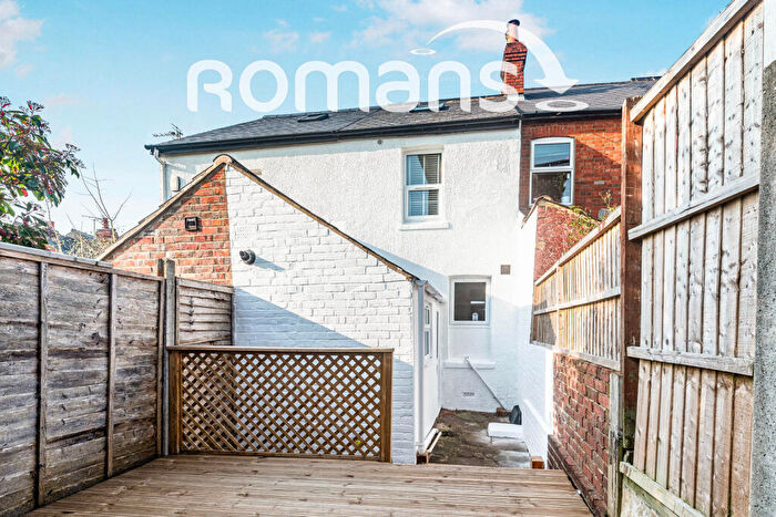 2 Bedroom Terraced House To Rent In Waterloo Road, Reading, Berkshire, RG2