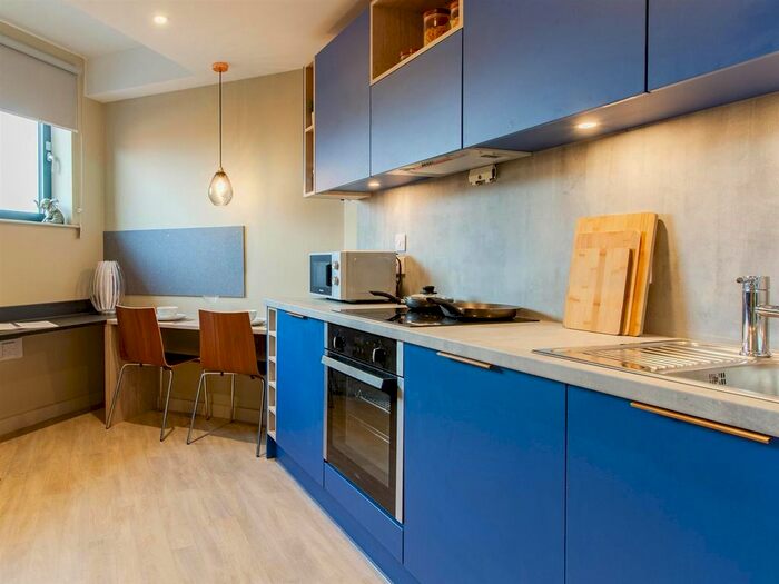 2 Bedroom Flat To Rent In East Street, Reading, RG1