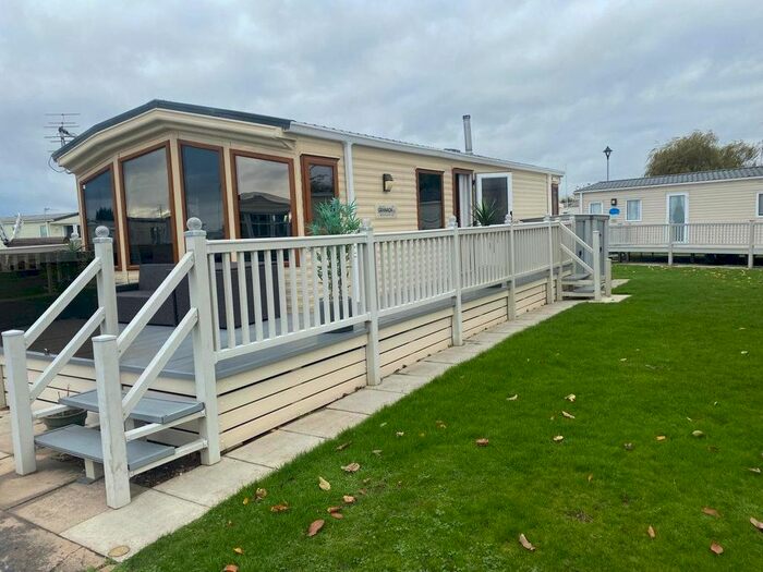 2 Bedroom Mobile/park Home For Sale In Skegness, Ingoldmells, Skegness, PE25