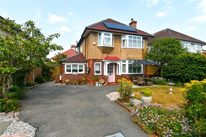 3 Bedroom Detached House For Sale In Birkenhead Road, Meols, Wirral, CH47