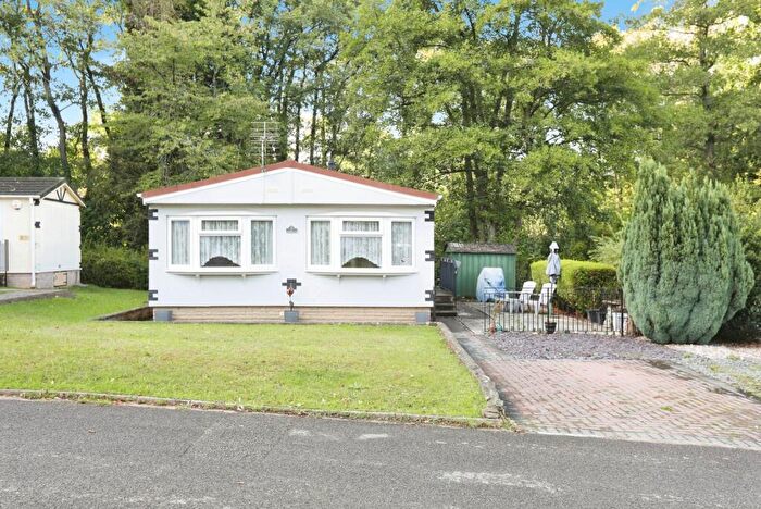 1 Bedroom Detached House For Sale In Partridge Place, Turners Hill Park, Turners Hill, Crawley, RH10