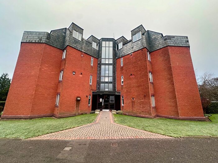 2 Bedroom Flat To Rent In Allenview Road, Wimborne, BH21