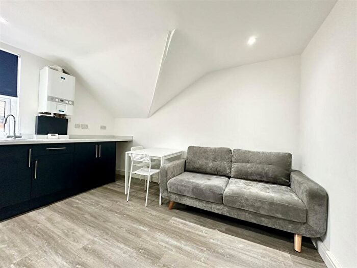 2 Bedroom Apartment To Rent In Park Road, Nottingham, NG7