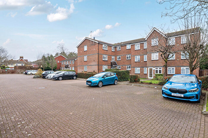 1 Bedroom Apartment For Sale In Abbotsbury Court, Horsham, West Sussex, RH13