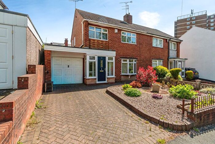 3 Bedroom Semi-Detached House For Sale In Grange Road, Dudley, DY1