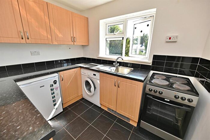 1 Bedroom Flat To Rent In Falmouth Avenue, London, E4