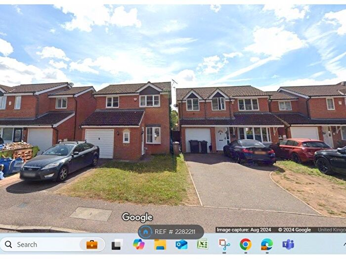 3 Bedroom Detached House To Rent In St. Davids Close, Stevenage, SG1