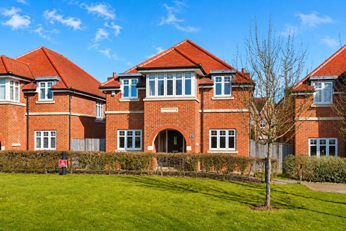 4 Bedroom Detached House For Sale In The Green, Kings Park, St. Albans, Hertfordshire, AL3