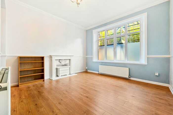 1 Bedroom Flat To Rent In Ref: Gk - Stanstead Road, Caterham, CR3