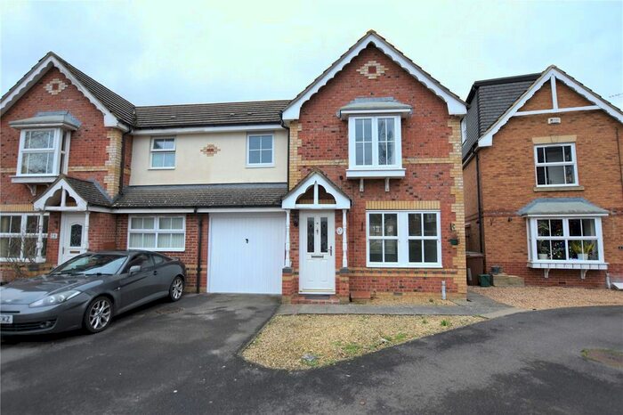 3 Bedroom Semi-Detached House To Rent In Doe Lea, Didcot OX11