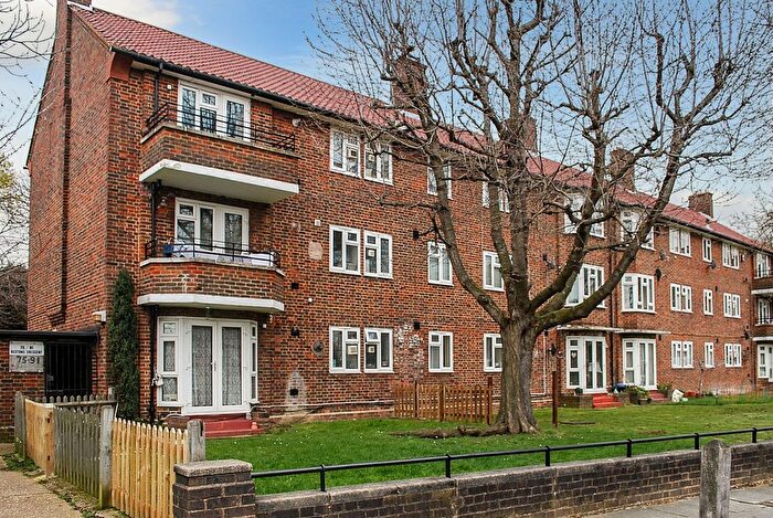 1 Bedroom Flat To Rent In Restons Crescent, London, SE9