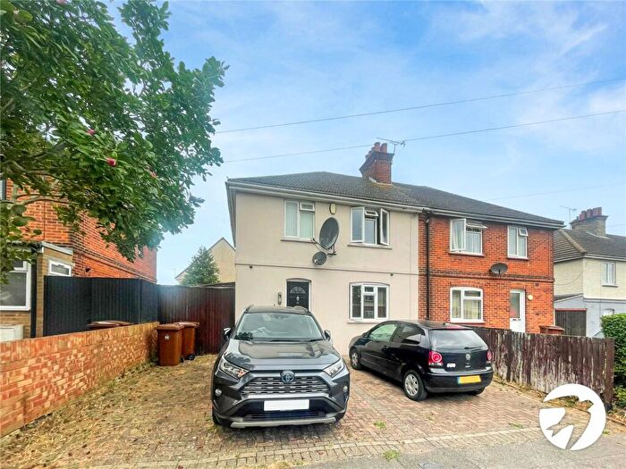 3 Bedroom House To Rent In White Road, Chatham, Kent, ME4