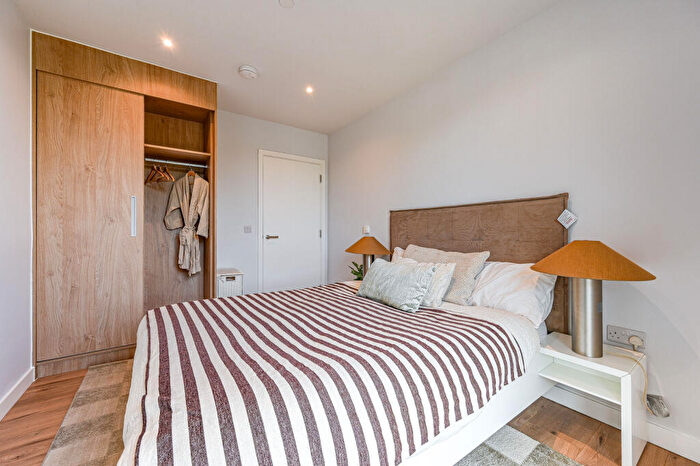 1 Bedroom Flat To Rent In Uncle Deptford, Deptford, London, SE8
