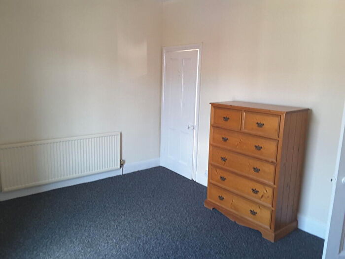 2 Bedroom End Of Terrace House To Rent In Kings Road, Wheatley, DN1