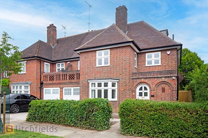 4 Bedroom Semi-Detached House To Rent In Southway, Hampstead Garden Suburb, NW11