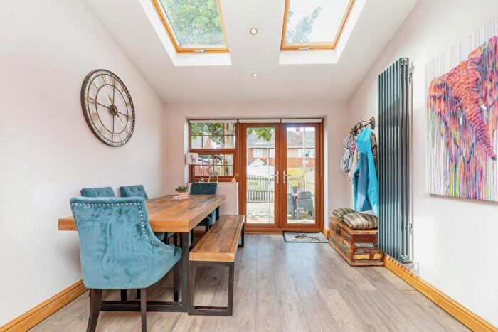 2 Bedroom Cottage For Sale In The Square, Harley, Rotherham, S62