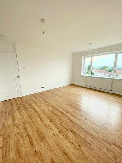3 Bedroom Flat To Rent In Gartcraig Road, Riddrie, Glasgow, G33