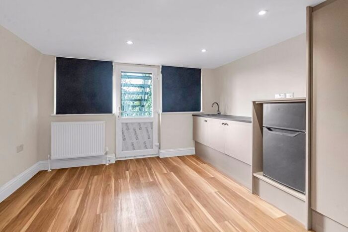 Studio To Rent In Muswell Hill, London, N10