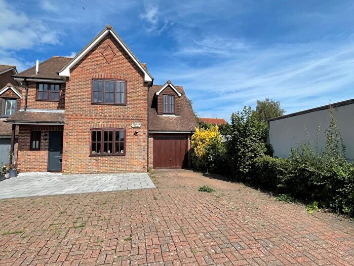 4 Bedroom Detached House For Sale In The Square, Fawley, SO45
