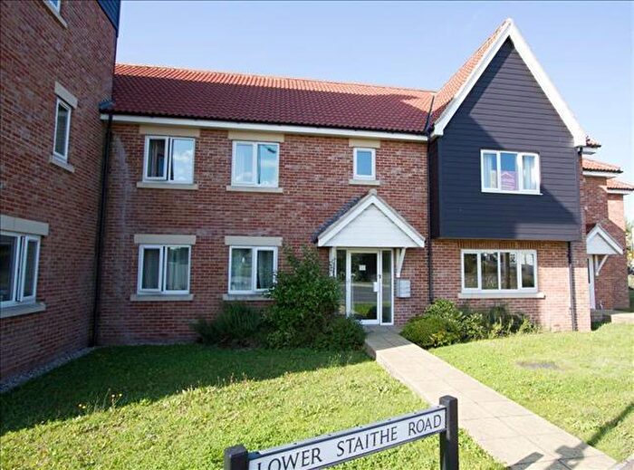 2 Bedroom Flat To Rent In Old Market Road, Stalham, Norwich, NR12