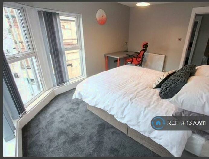 6 Bedroom End Of Terrace House To Rent In Barrington Road, Liverpool, L15