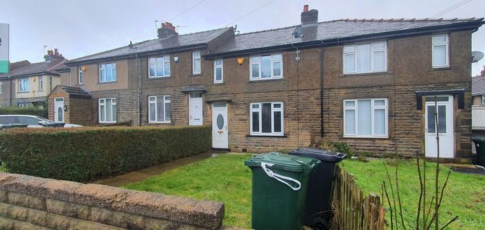 3 Bedroom Town House To Rent In Torre Grove, Bradford, BD6