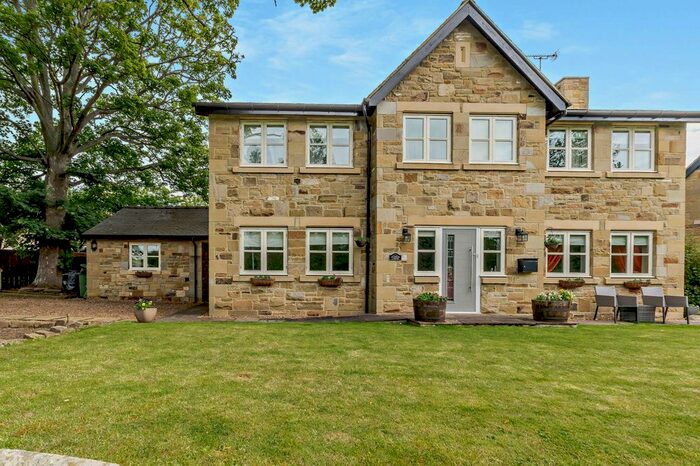 5 Bedroom Detached House For Sale In Alnwick Road, Lesbury, Alnwick, Northumberland, NE66
