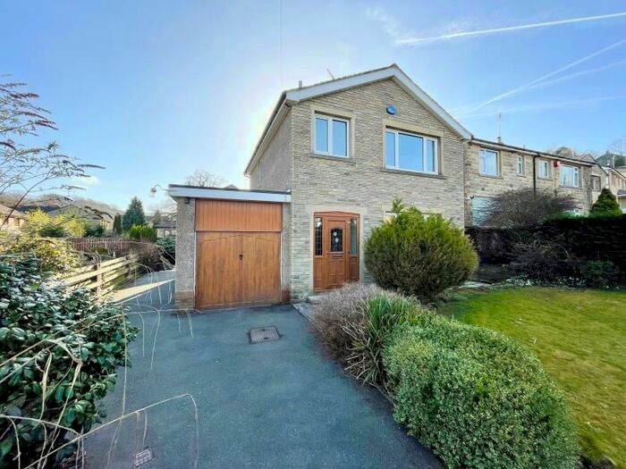3 Bedroom Detached House To Rent In Hillside Avenue, Hepworth, Holmfirth, HD9