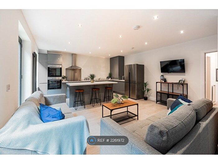 6 Bedroom Flat To Rent In Anglo Works, Sheffield, S1