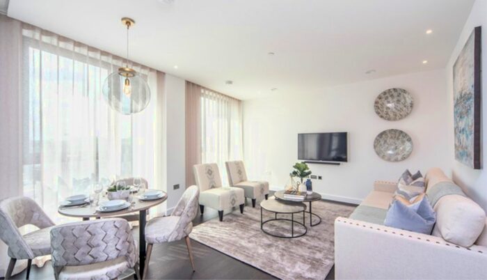 2 Bedroom Flat To Rent In Charles Clowes Walk, London, SW11