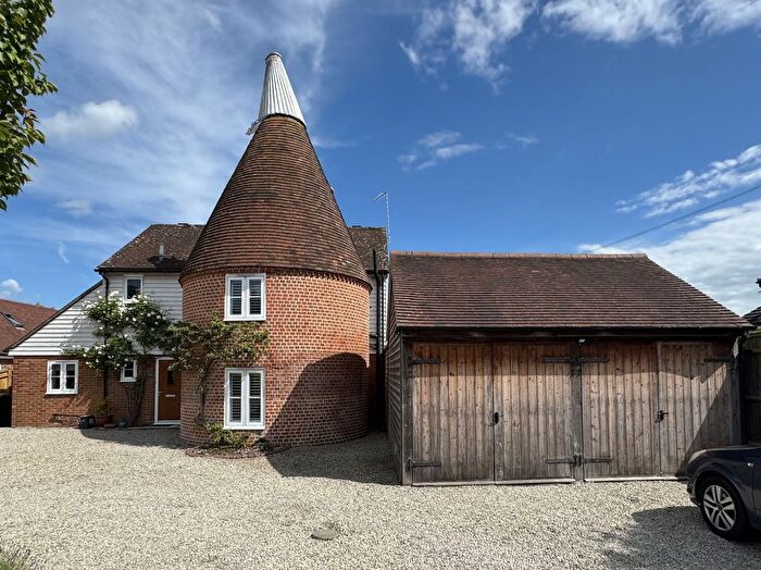 3 Bedroom Detached House For Sale In Staplehurst, Kent, TN12