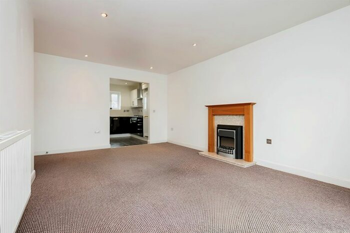2 Bedroom Flat For Sale In George Road, Halesowen, B63