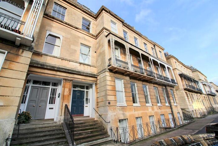 2 Bedroom Flat To Rent In Lansdown Place, Cheltenham, GL50