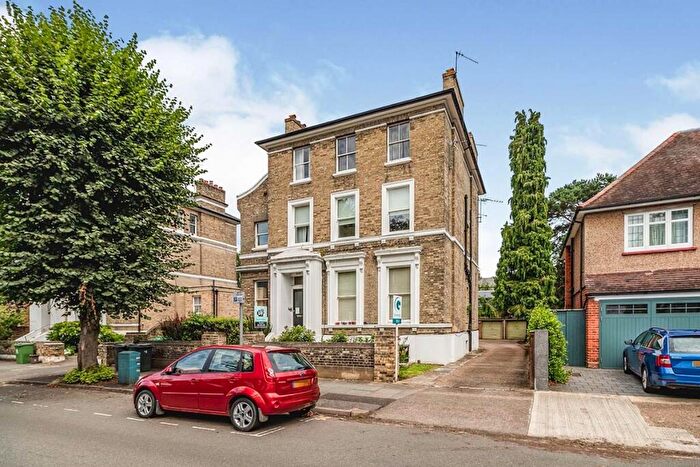 1 Bedroom Flat To Rent In Catherine Road, Surbiton, Surrey, KT6