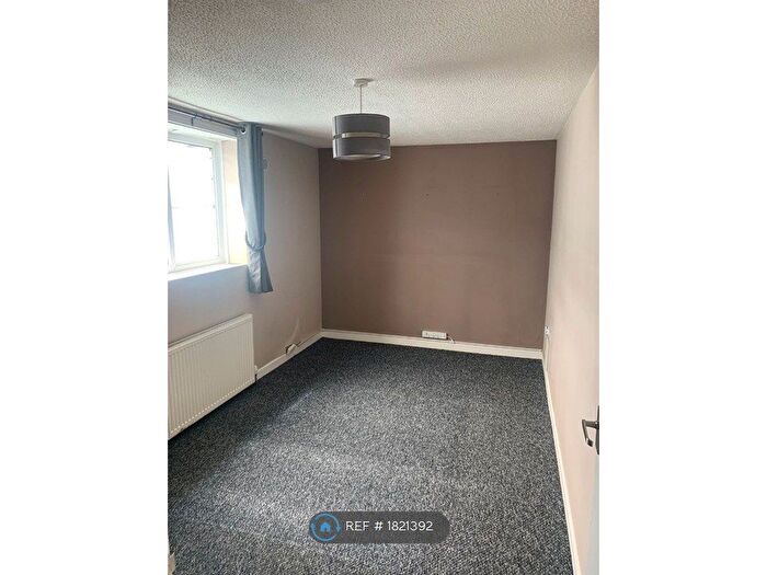 2 Bedroom Flat To Rent In Hopkins Street, Weston-Super-Mare, BS23