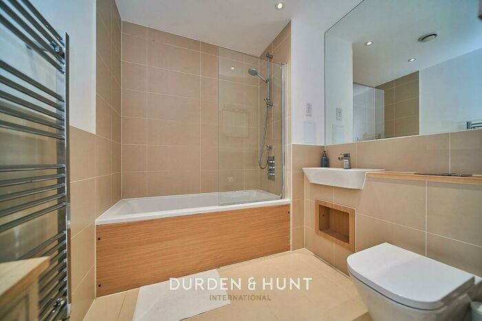1 Bedroom Apartment For Sale In Safflower Lane, Harold Wood, RM3