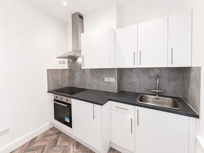 1 Bedroom Studio To Rent In Hendon Lane, London, N3