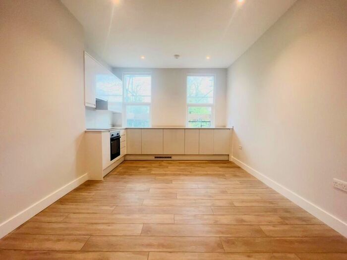 1 Bedroom Apartment To Rent In Birdhurst Road, South Croydon, CR2