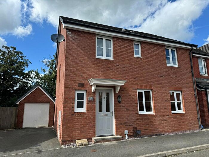 4 Bedroom Detached House To Rent In Dol Y Dderwen, Ammanford, Carmarthenshire., SA18