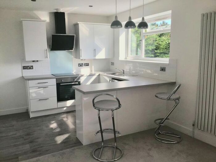 2 Bedroom Flat To Rent In Wimborne Road East, Ferndown, BH22