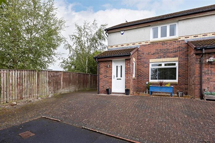 2 Bedroom End Of Terrace House For Sale In Mclaren Crescent, Glasgow, G20