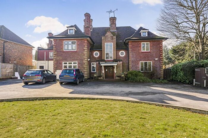2 Bedroom Flat To Rent In Frithwood Avenue, Northwood, HA6