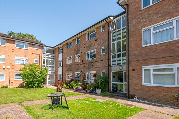 2 Bedroom Flat For Sale In Arundel House, Castle Close, Reigate, Surrey, RH2