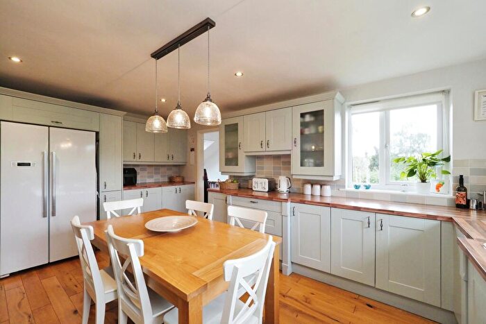 4 Bedroom Detached House For Sale In Sledgegate Lane, Matlock, DE4