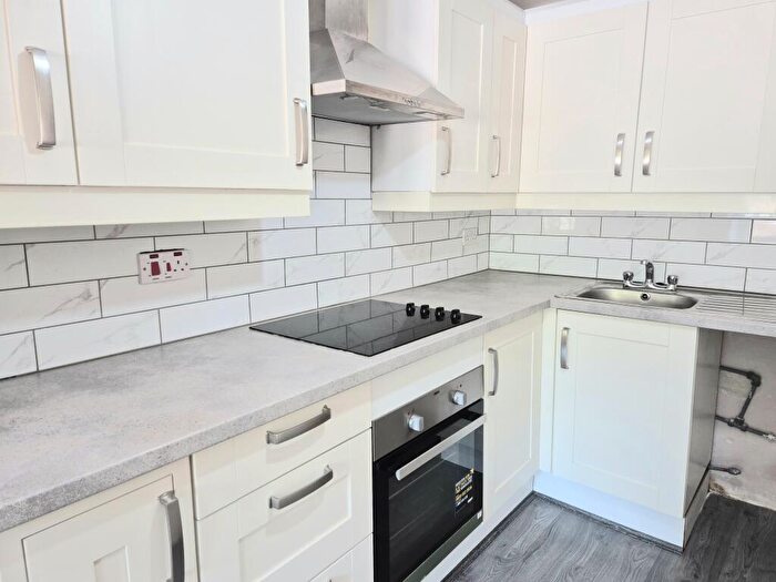 1 Bedroom Flat To Rent In Wharf Street, Sowerby Bridge, HX6