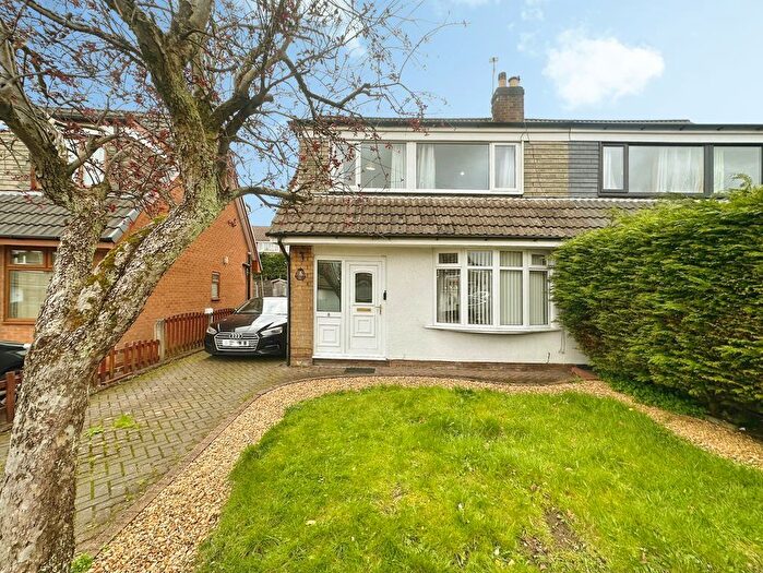 3 Bedroom Property For Sale In Moreton Drive, Bury, BL8