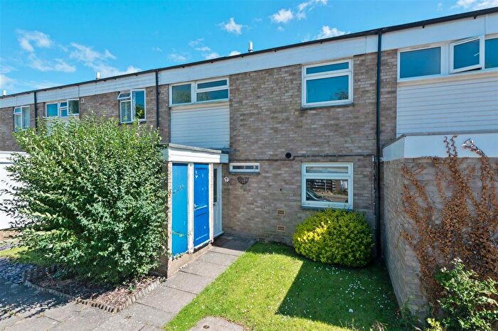 3 Bedroom Terraced House For Sale In Starle Close, Canterbury, CT1