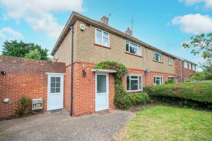 4 Bedroom Semi-Detached House To Rent In St Johns Road, Guildford, GU2